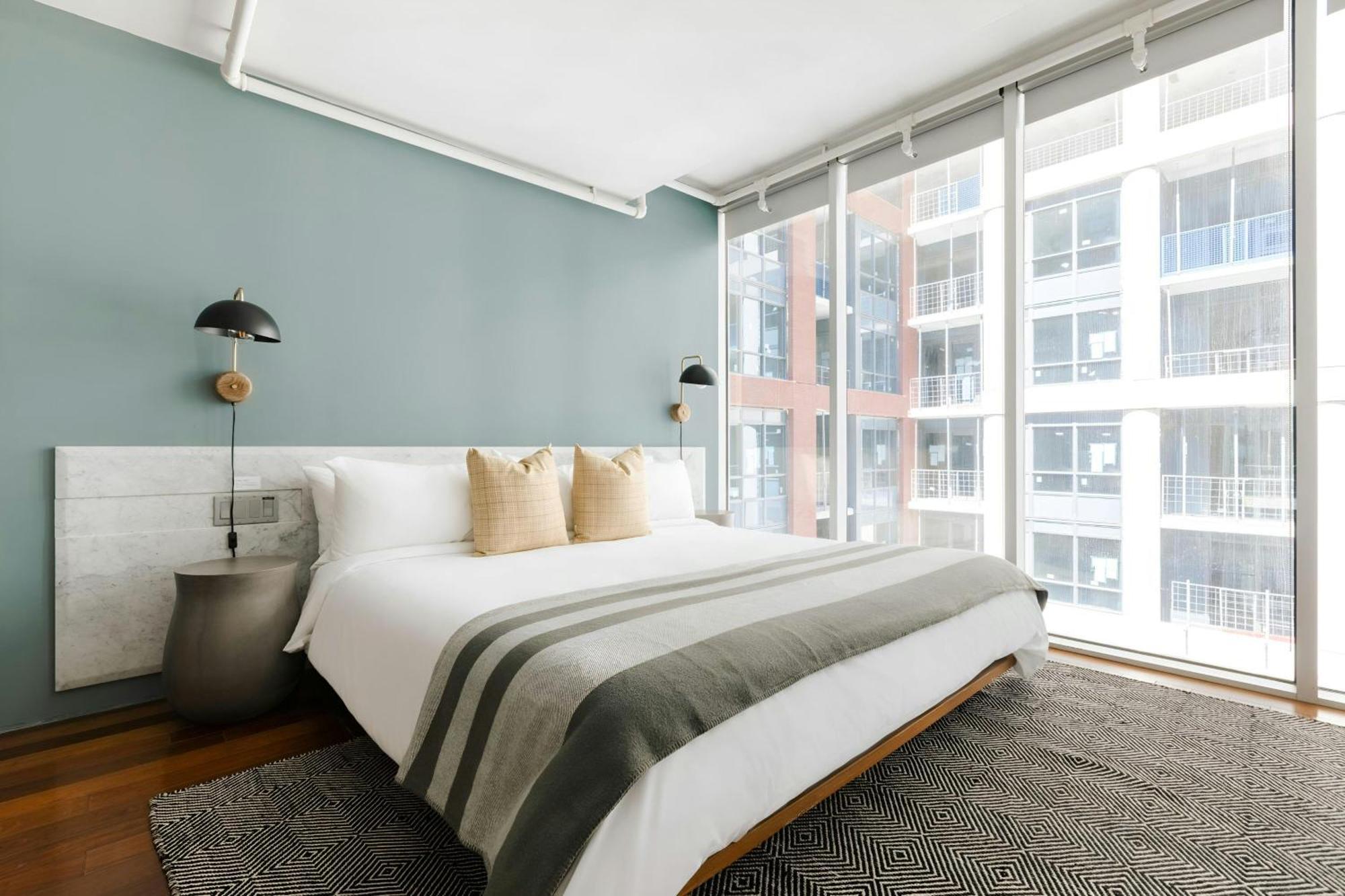 The Slate, Sonder Hotel By Marriott Bonvoy Toronto Bagian luar foto