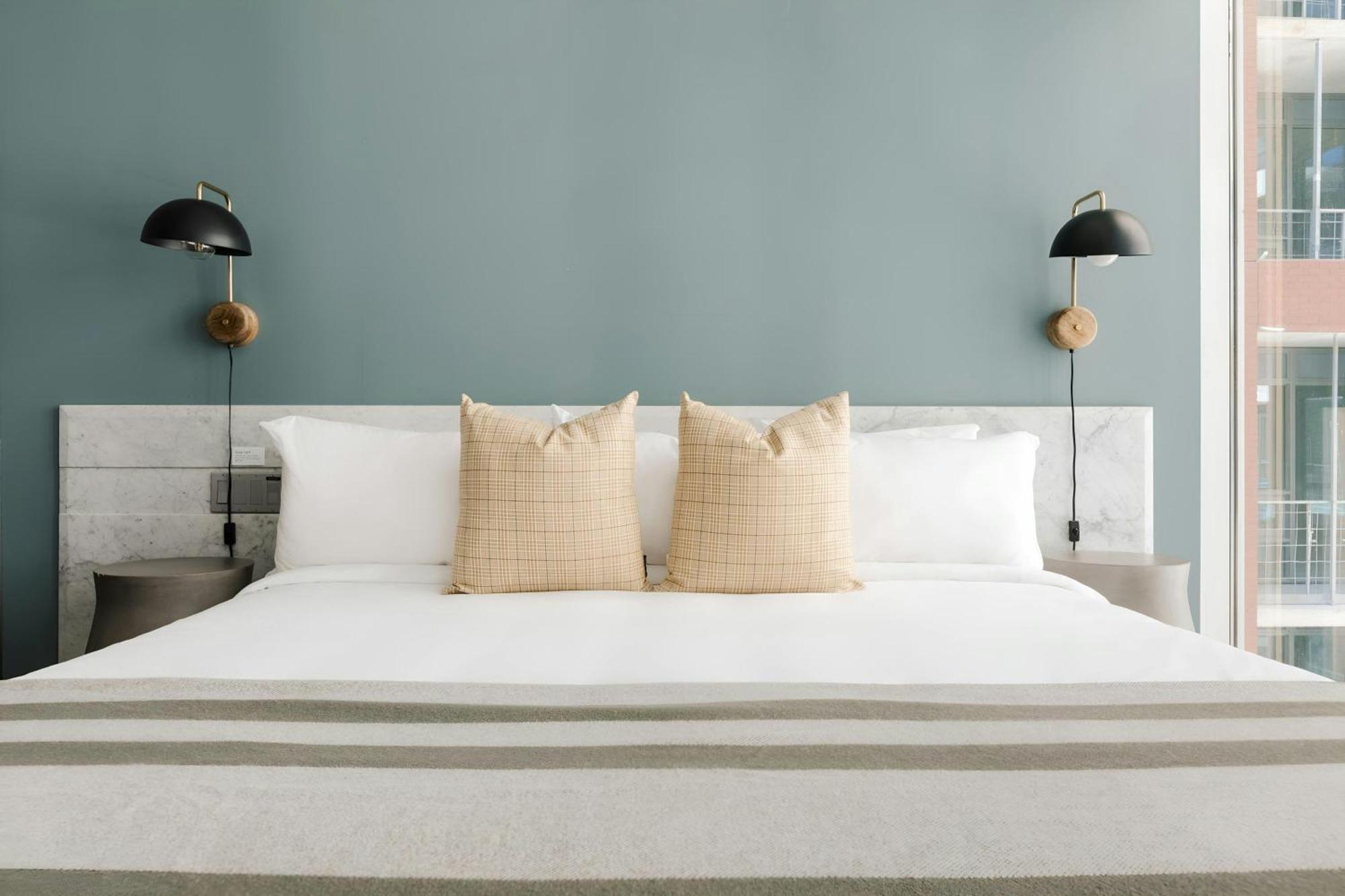 The Slate, Sonder Hotel By Marriott Bonvoy Toronto Bagian luar foto